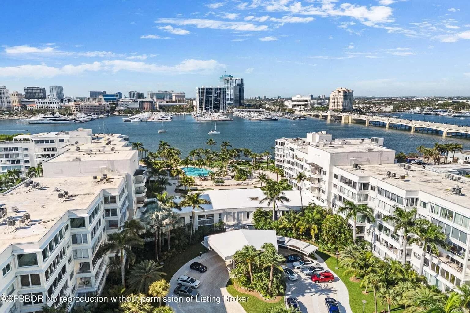 44 Cocoanut Row # 222b, Palm Beach FL 33480