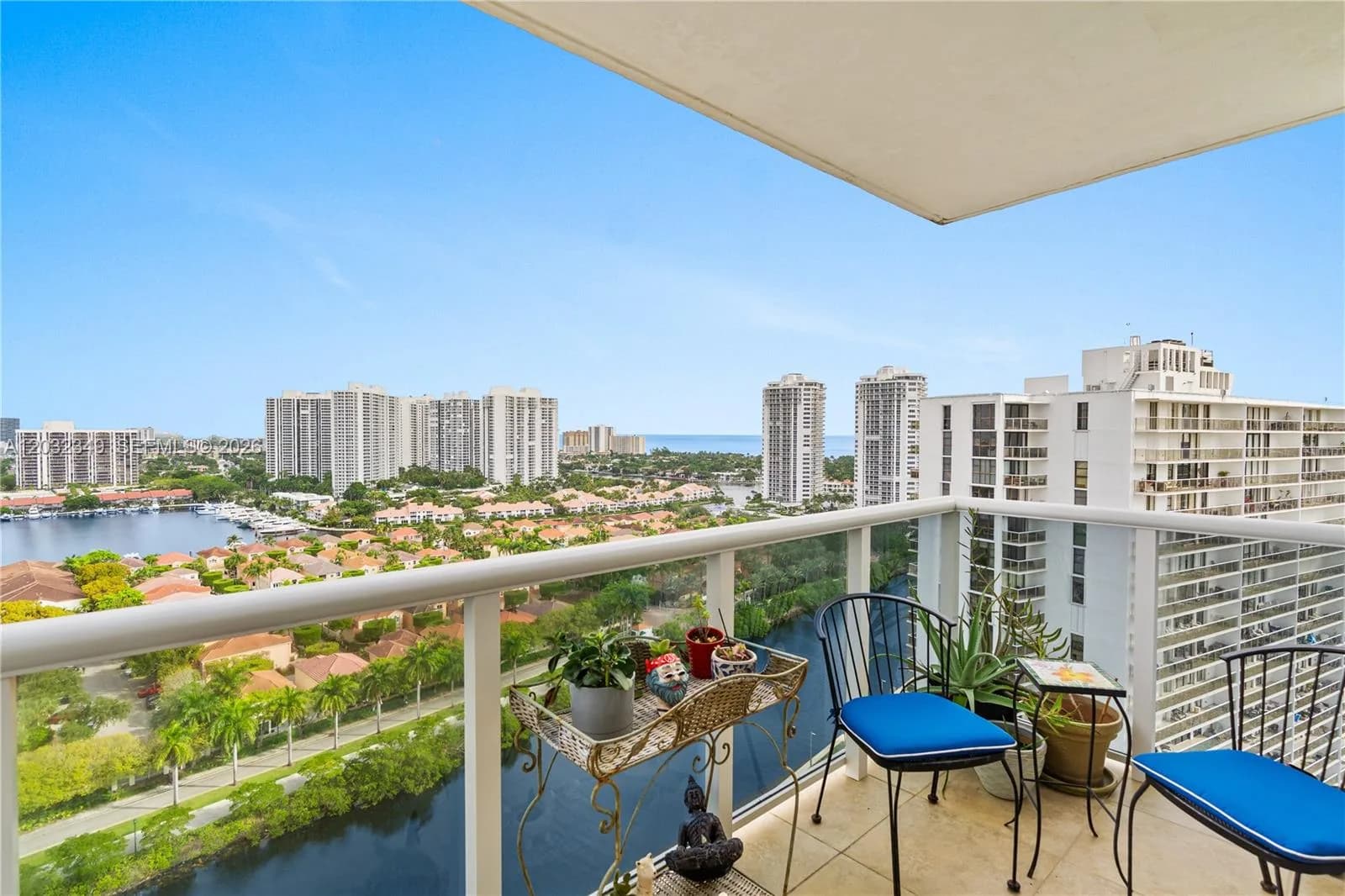 3675 N Country Club Dr # 2201, Aventura, FL 33180