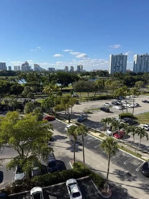 3701 N Country Club Dr # 706, Aventura FL 33180