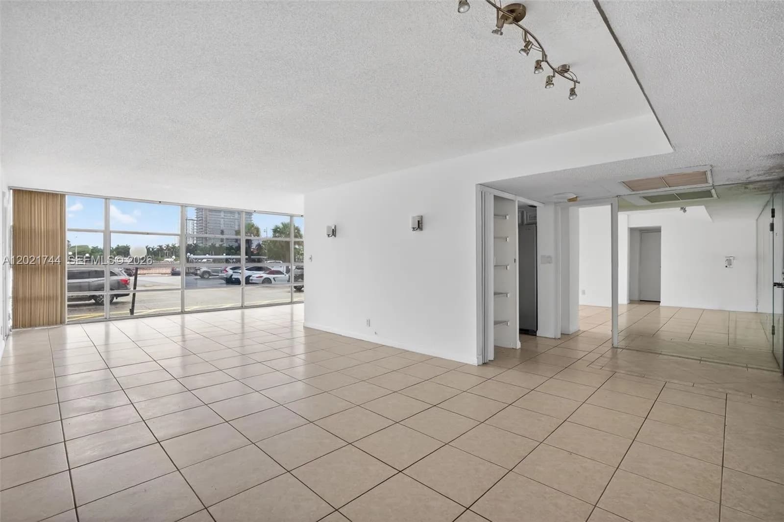 2000 Atlantic Shores Blvd # 120, Hallandale Beach FL 33009