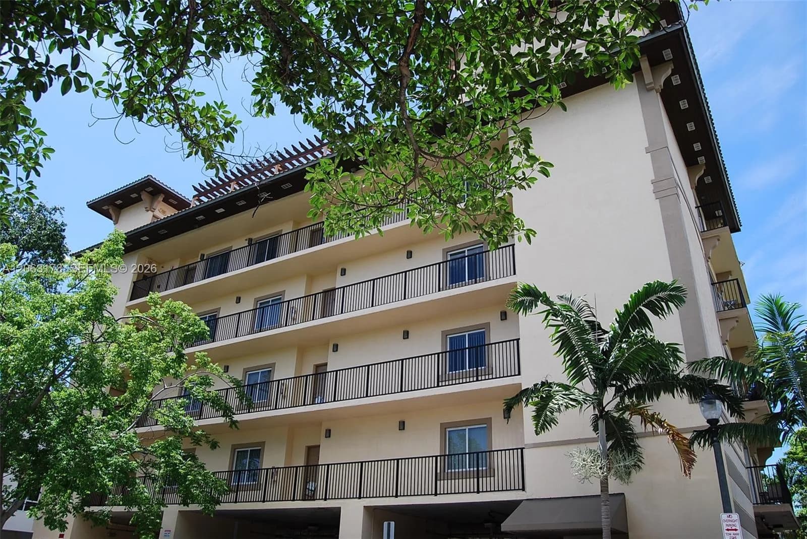 909 SW 15 AV # 4, Miami, FL 33135