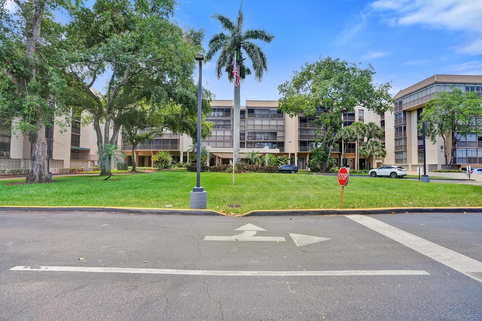 2800 N 46th Avenue # A302, Hollywood, FL 33021