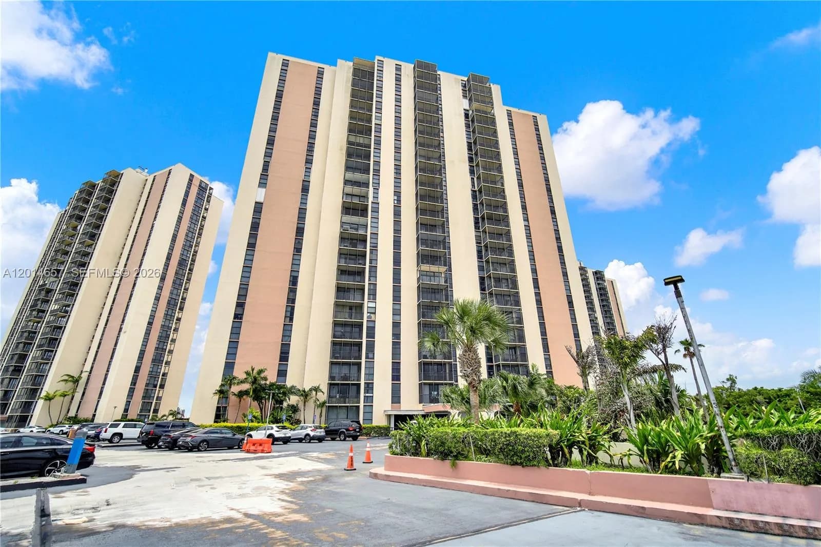 20335 W Country Club Dr # 1608, Aventura FL 33180