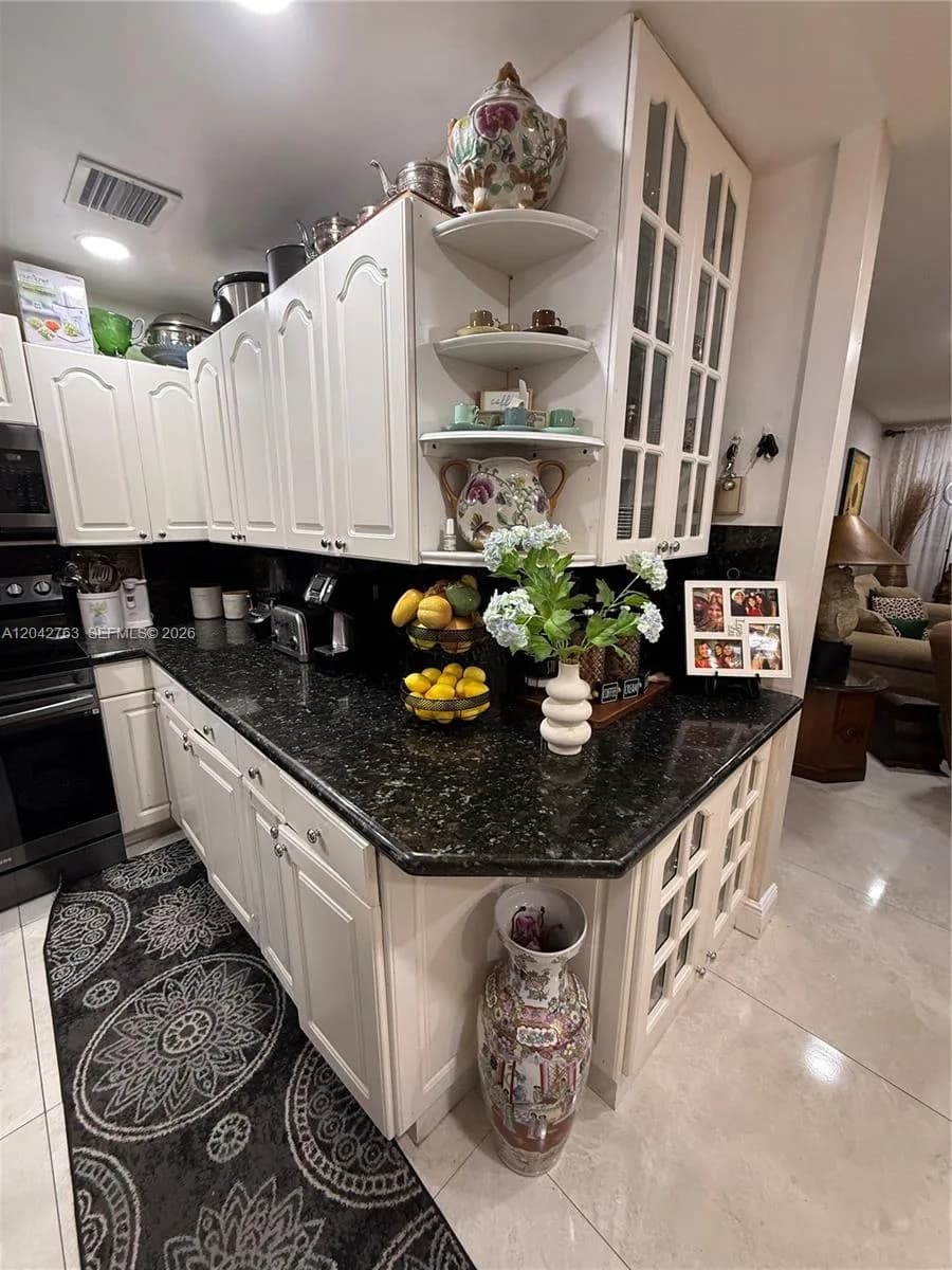 4100 Crystal Lake Dr # 111, Deerfield Beach FL 33064