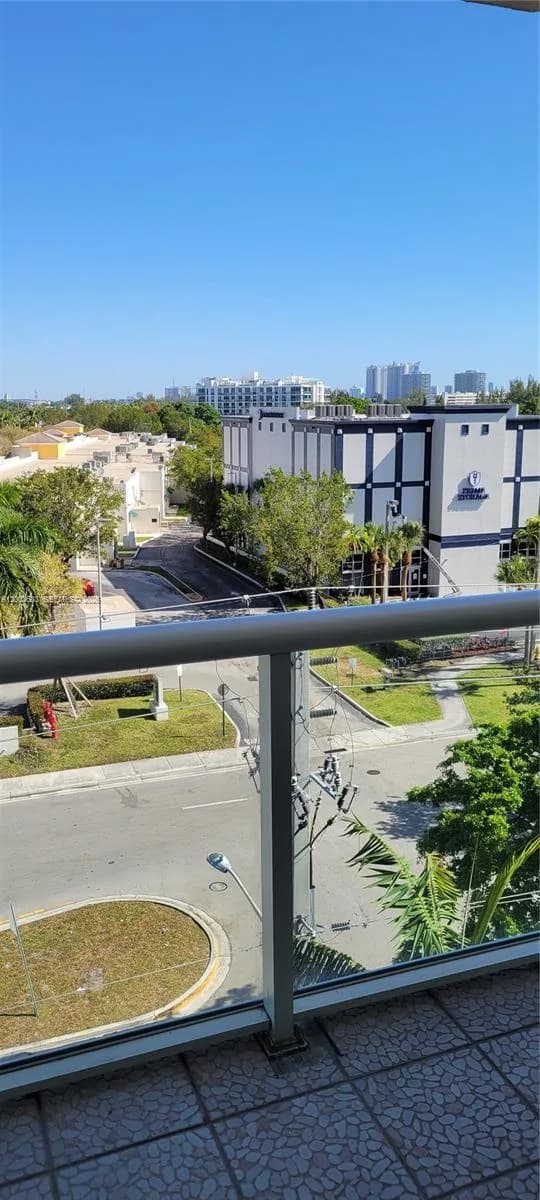 13499 Biscayne Blvd # 511, North Miami, FL 33181