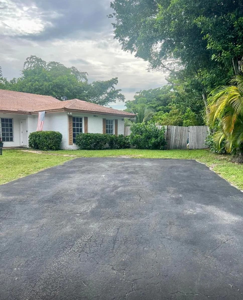 8586 NW 23rd Manor # W, Coral Springs, FL 33065