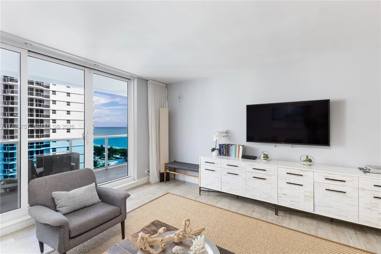 102 24th St # 1013, Miami Beach, FL 33139