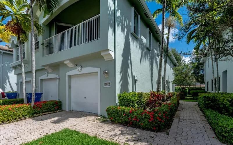 3019 Laurel Ridge Circle, Riviera Beach FL 33404