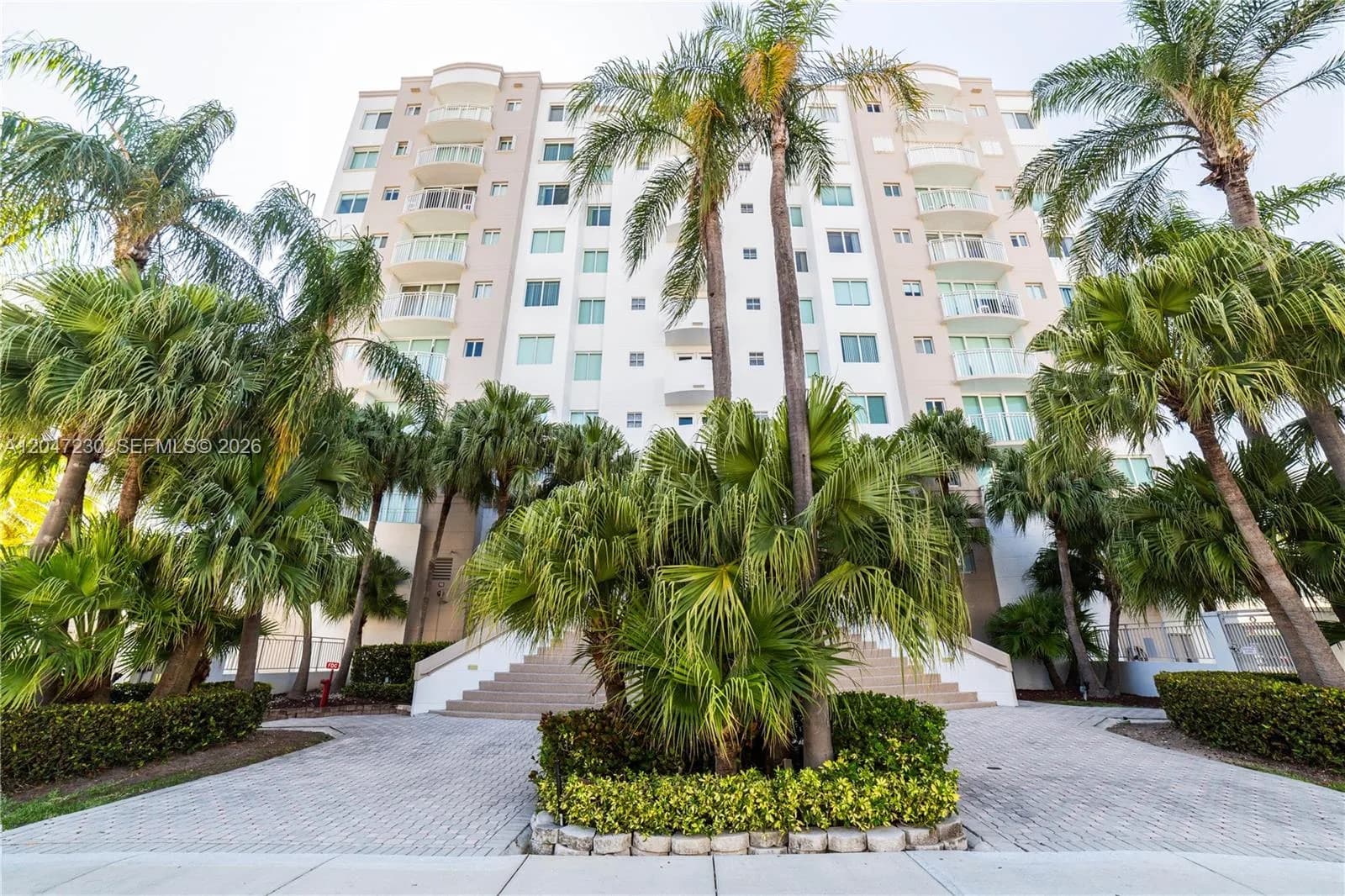 18000 N Bay Rd # 603, Sunny Isles Beach, FL 33160
