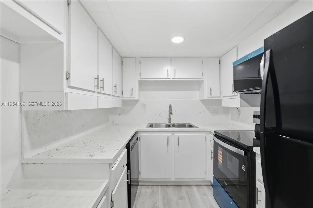6101 N Falls Cir Dr # 309, Lauderhill FL 33319