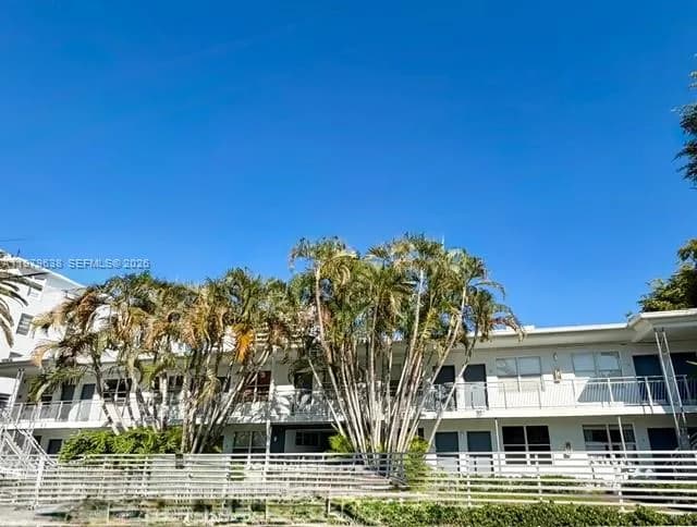 2445 Lake Pancoast Dr # 7, Miami Beach, FL 33140