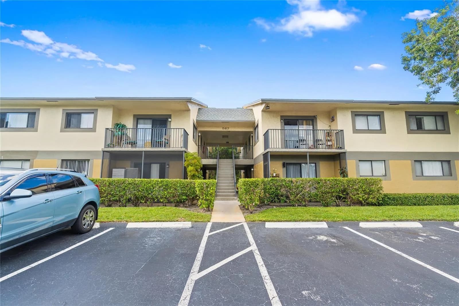 567 Trace Circle # 104, Deerfield Beach FL 33441