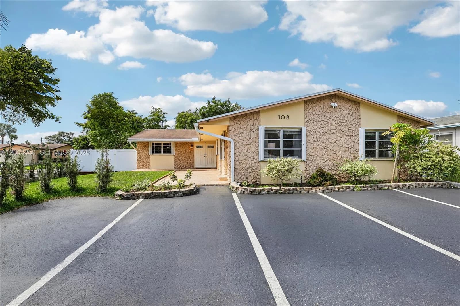 108 SE 4th Ter, Dania Beach FL 33004