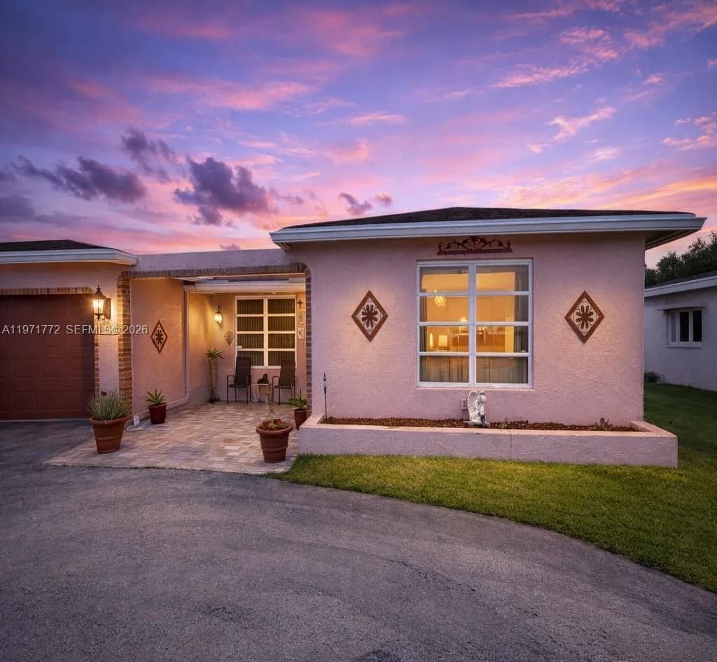 11827 NW 39th St, Sunrise FL 33323