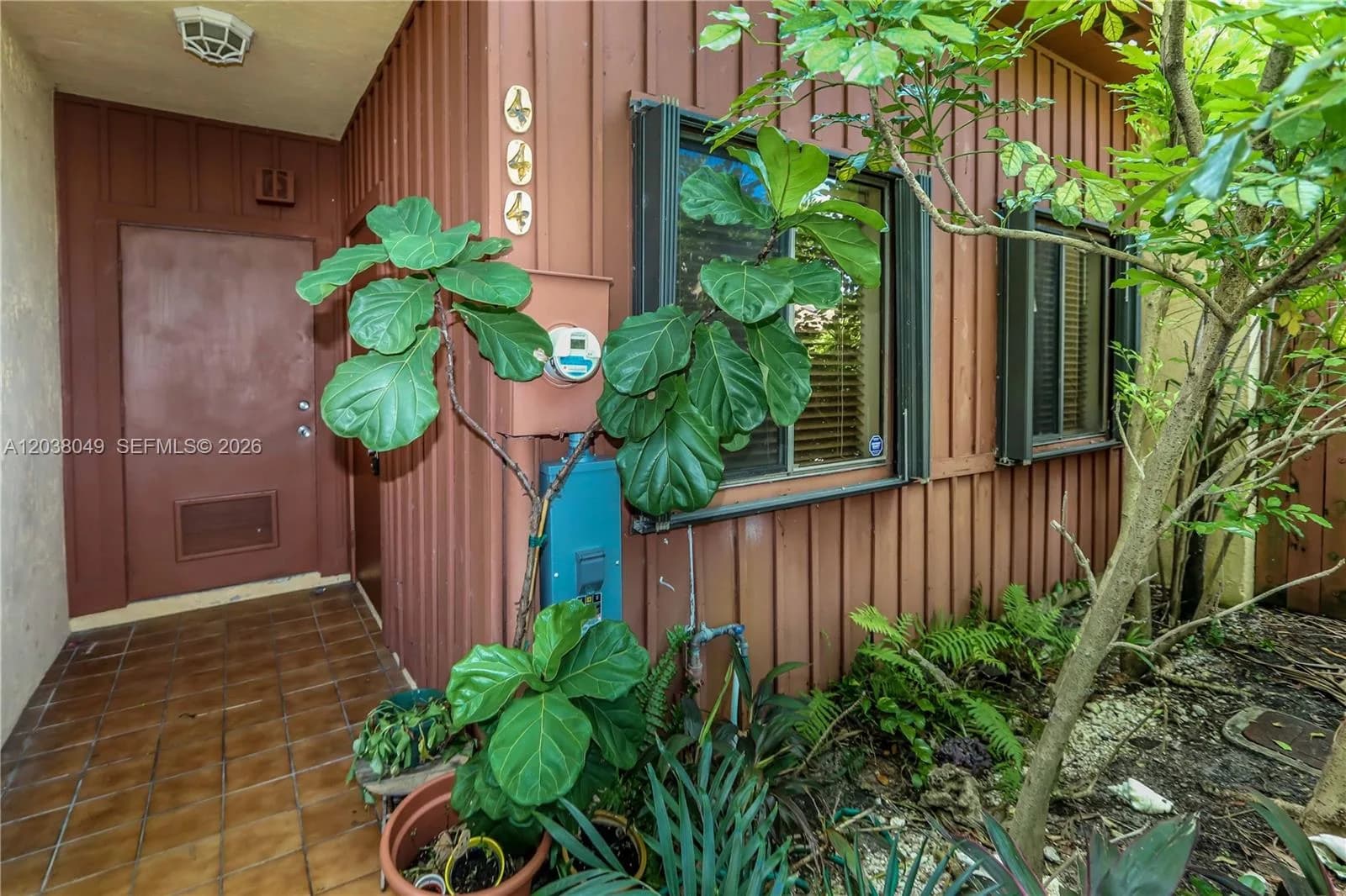 444 SE 14th St, Dania Beach FL 33004