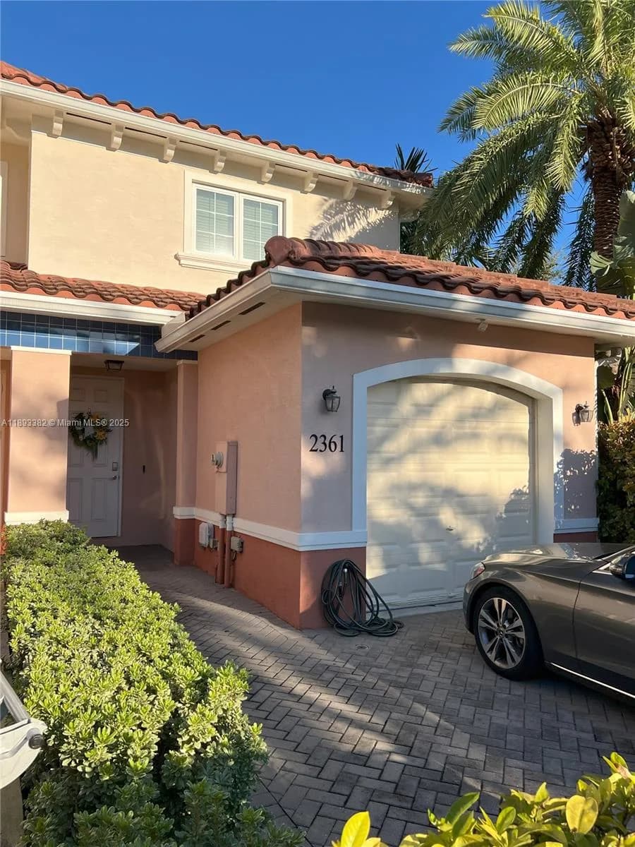 2361 SE 5th St, Pompano Beach FL 33062
