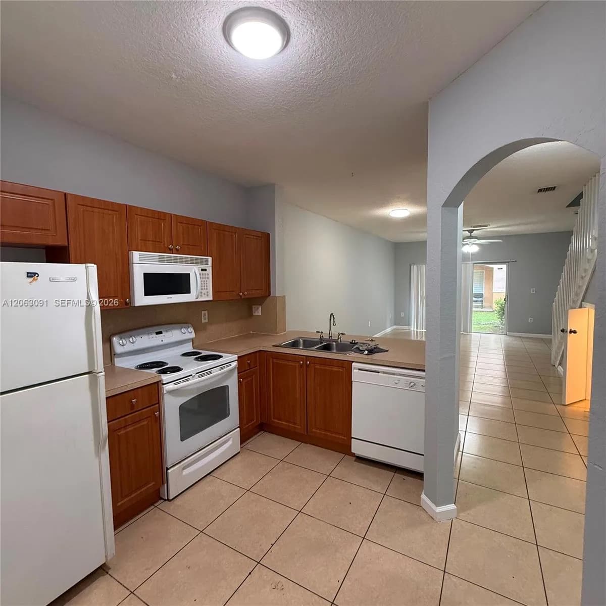 8811 S ISLES CR # 8811, Tamarac, FL 33321