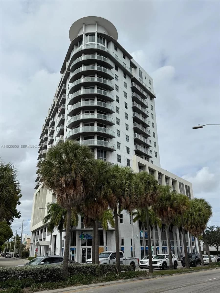 1 Glen Royal Pkwy # 1612, Miami, FL 33125