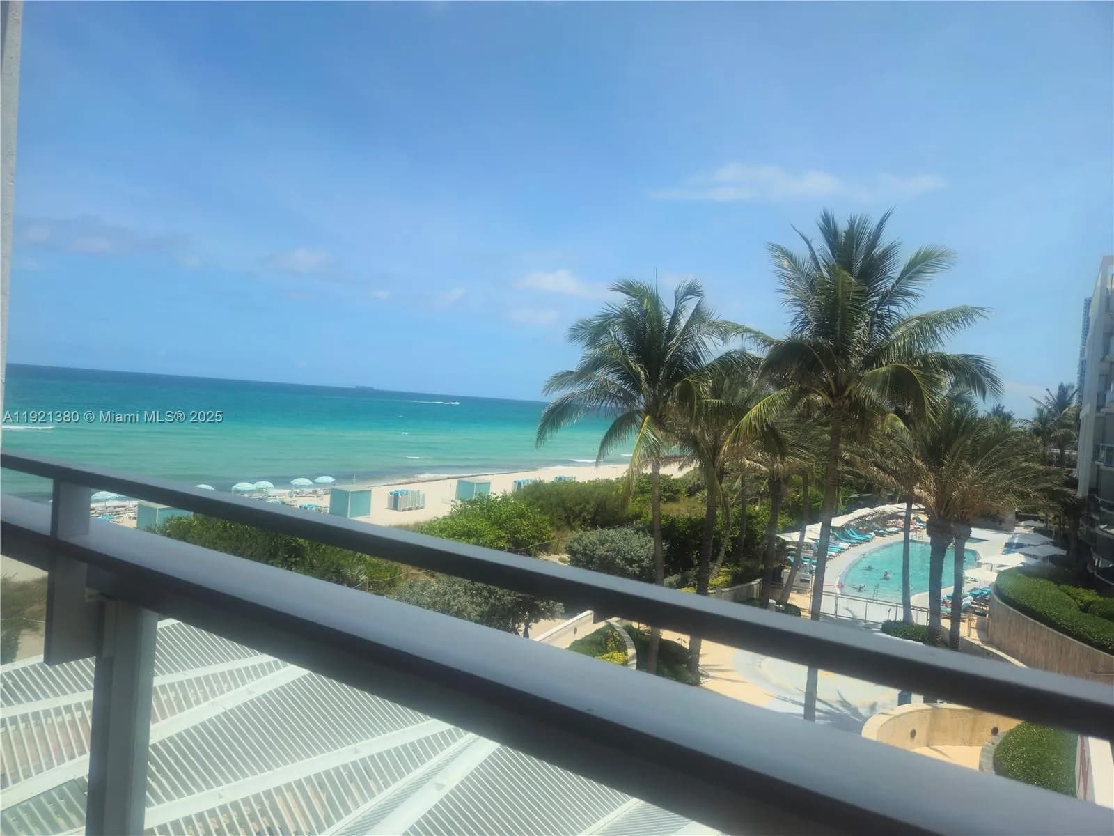 6801 Collins Ave # 320, Miami Beach, FL 33141