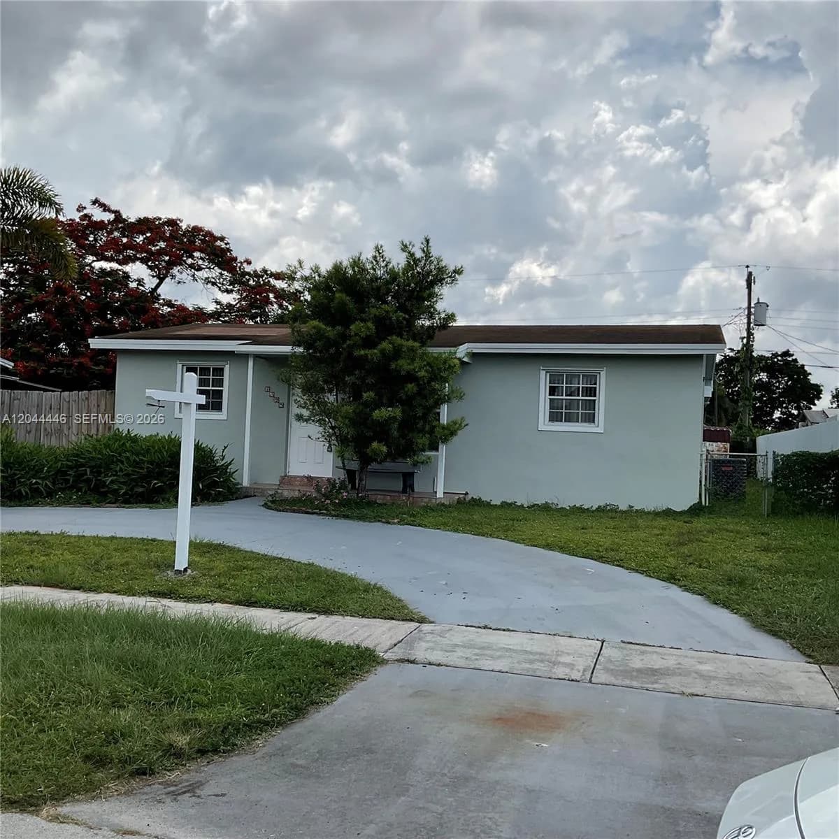 7395 Garfield St, Hollywood FL 33024