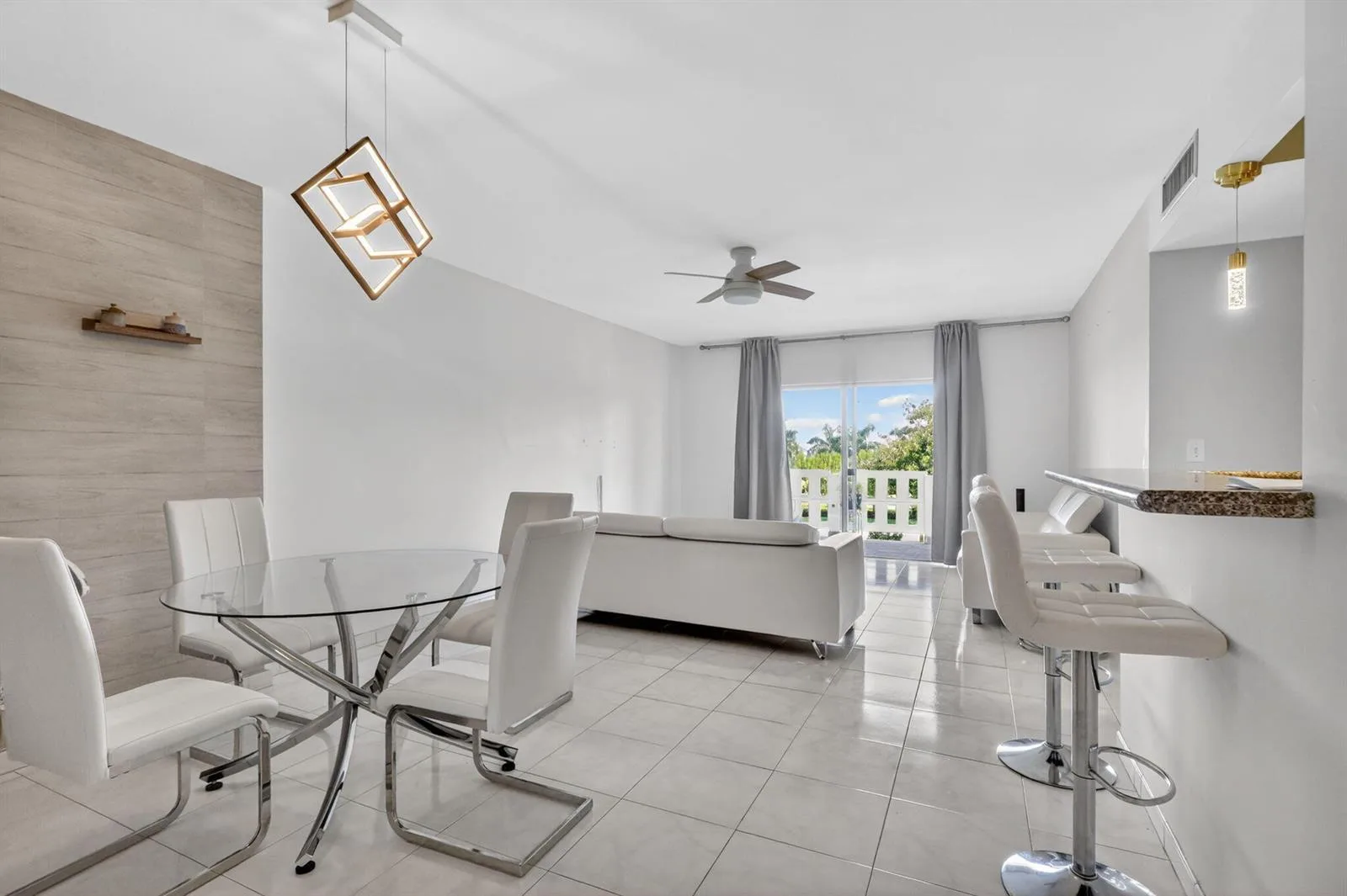 4330 Hillcrest Drive # 302, Hollywood, FL 33021