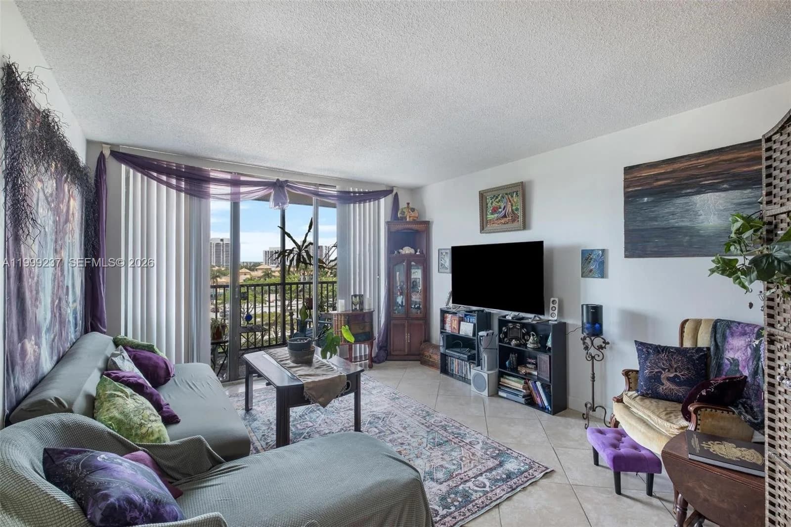 3475 N Country Club Dr # 619, Aventura, FL 33180