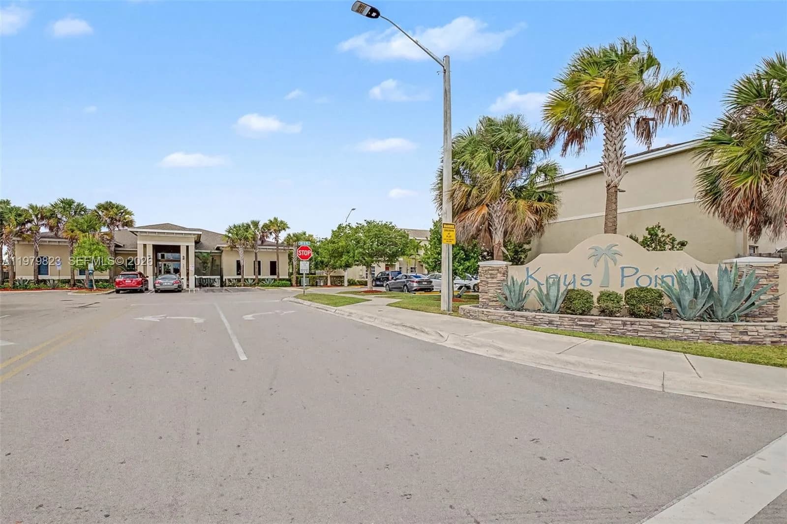 445 NE 4th St, Florida City, FL 33034