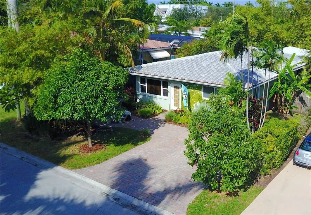 1031 Lincoln Street, Hollywood FL 33019