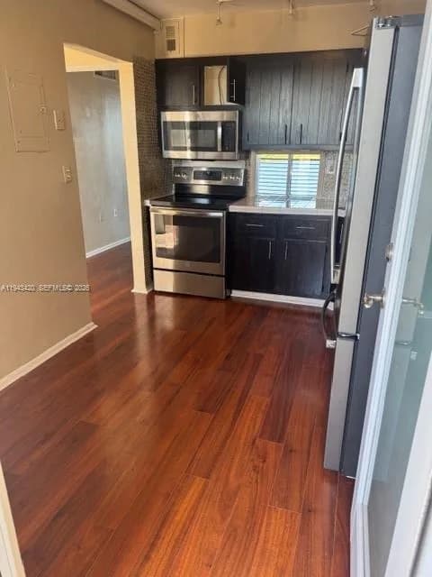 1075 NE Miami Gardens Dr # 706, Miami, FL 33179