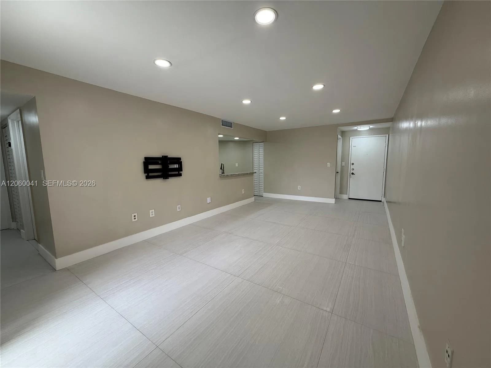 9405 Fontainebleau Blvd # 113-22, Miami, FL 33172