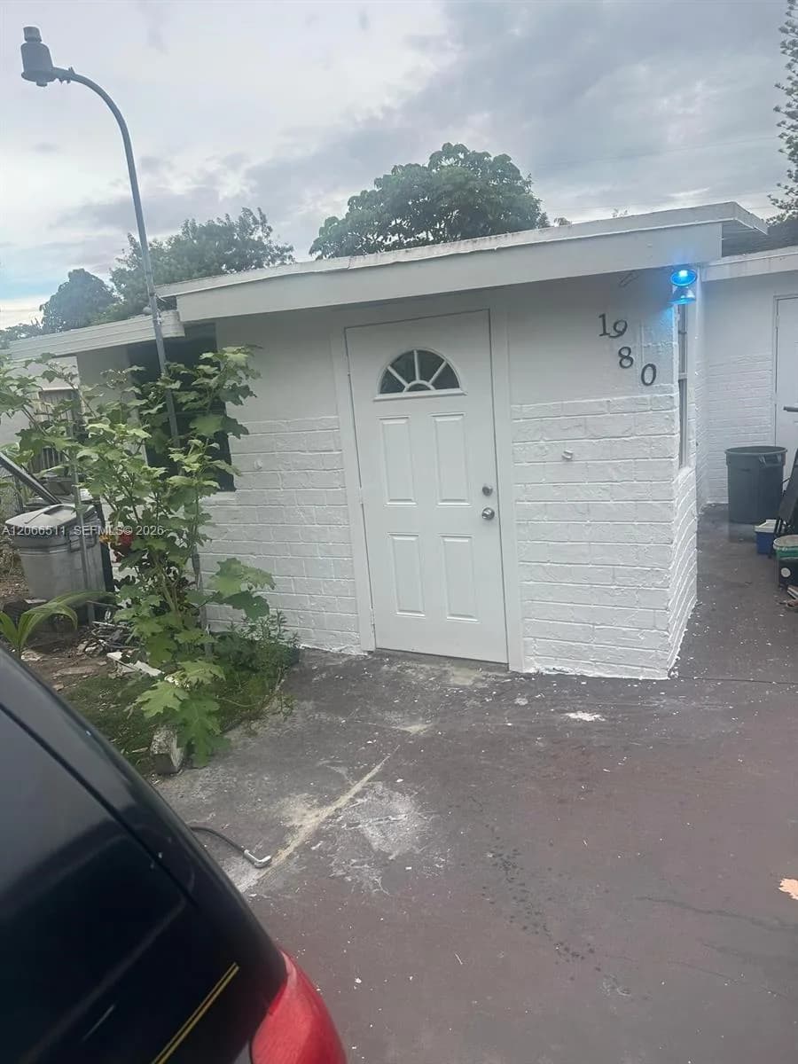 1980 Service Rd, Opa-Locka FL 33054