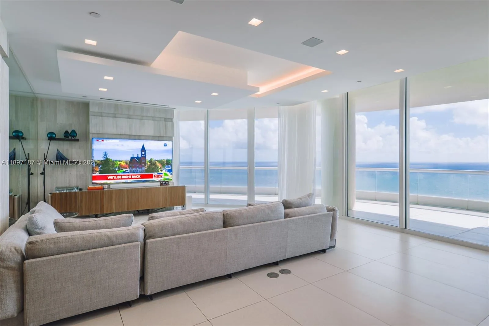 16047 Collins Ave # 3204, Sunny Isles Beach, FL 33160