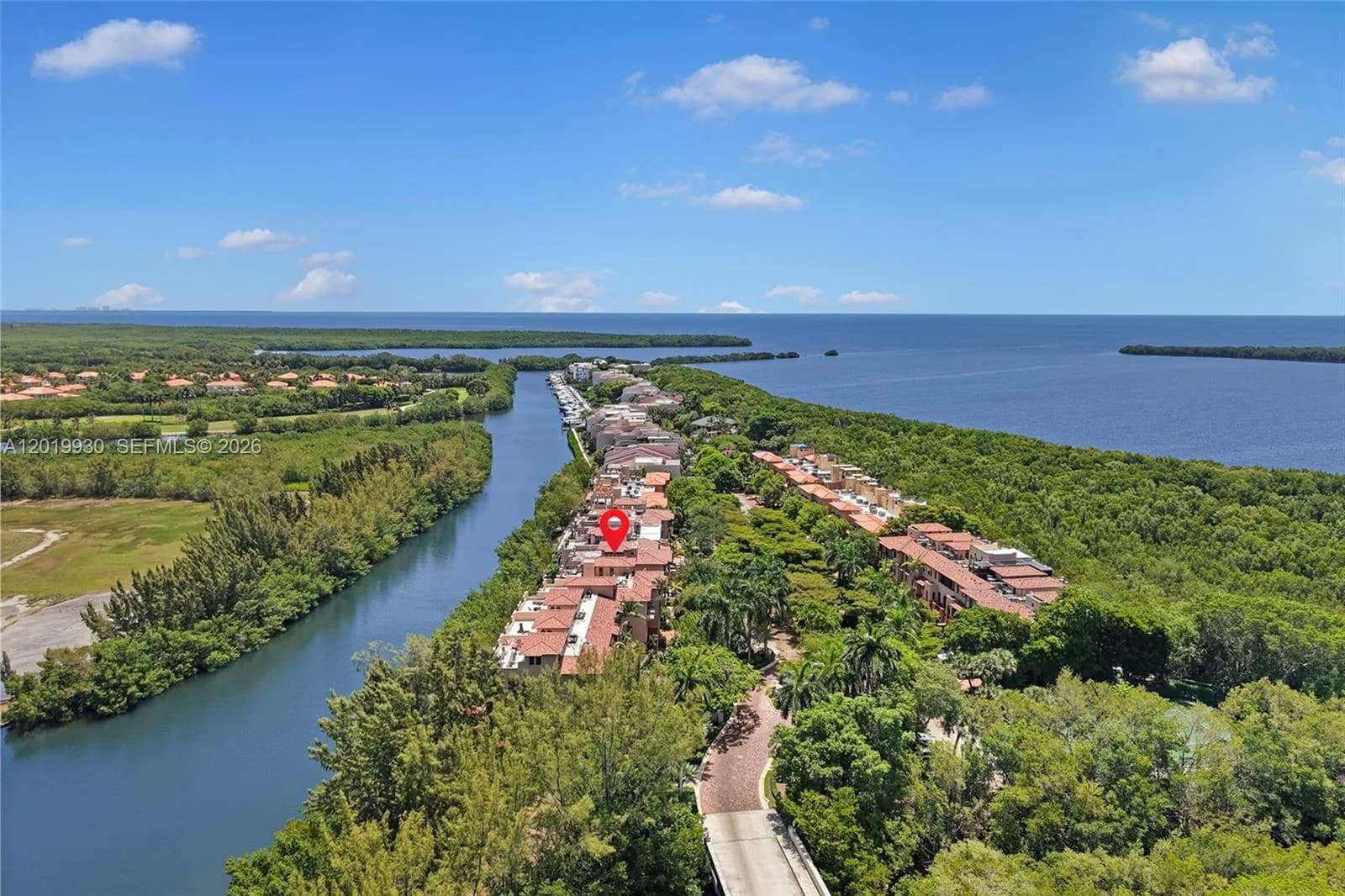 6226 Paradise Point Dr, Palmetto Bay FL 33157