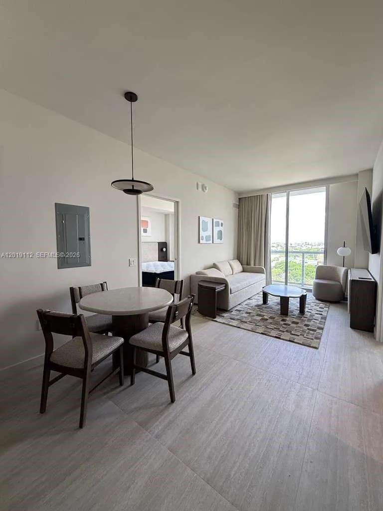 1611 SW 2nd ave # 911, Miami, FL 33129