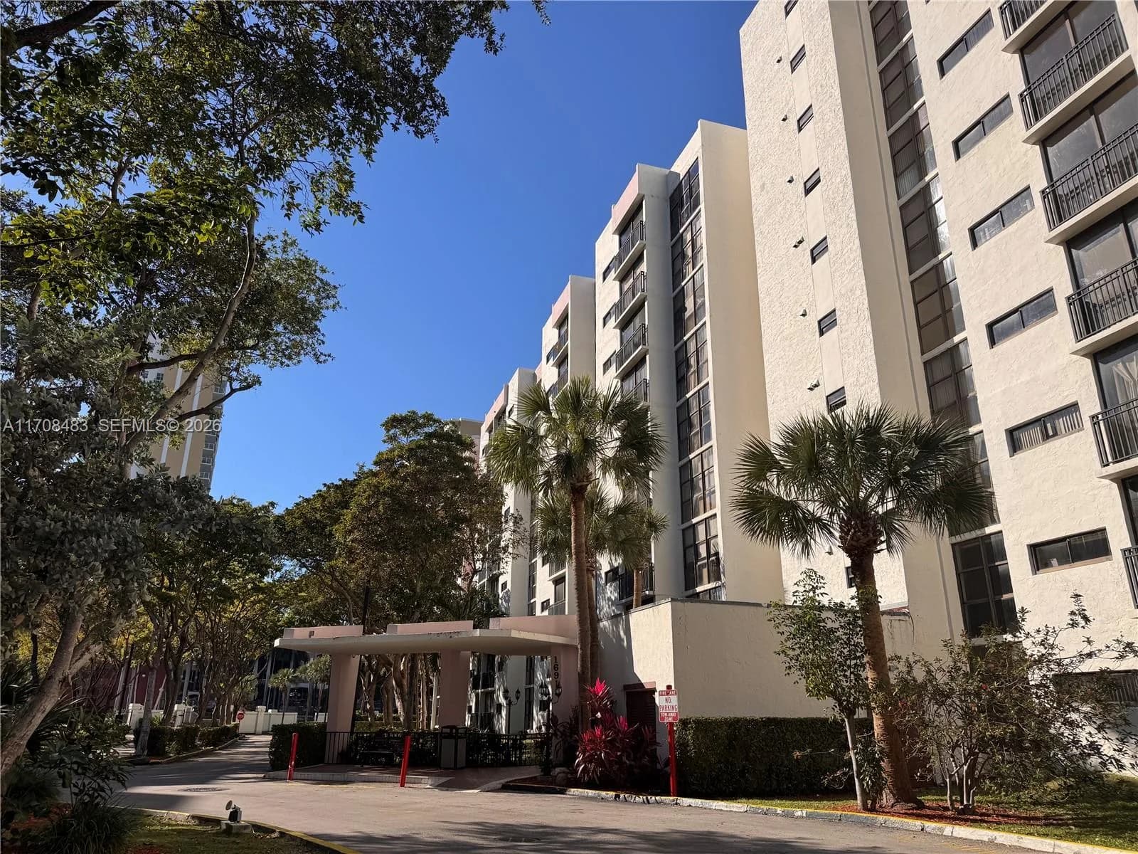 16919 N Bay Rd # 117, Sunny Isles Beach, FL 33160