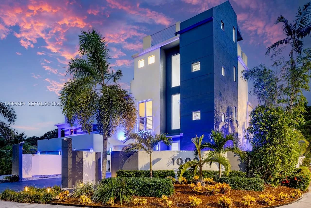 1000 SW 4th Ave, Fort Lauderdale FL 33315