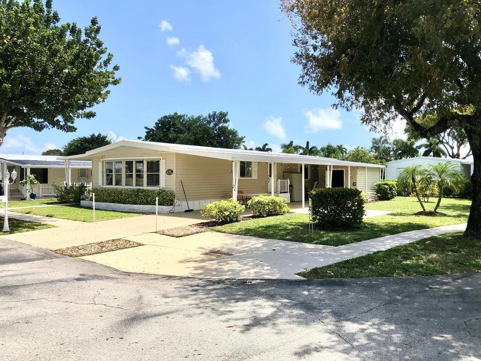 292 NW 53 Street, Deerfield Beach FL 33064